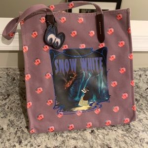 Snow White tote